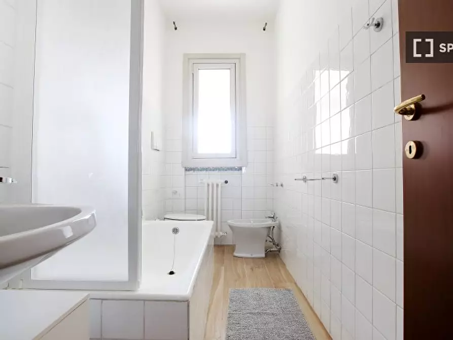 Immagine 19 di Camera condivisa in affitto  in Via Benjamin Constant a Milano