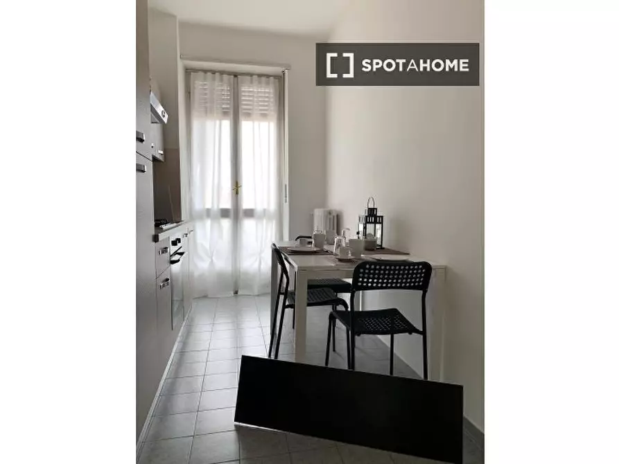 Immagine 7 di Camera condivisa in affitto  in Via Elba n. a Torino