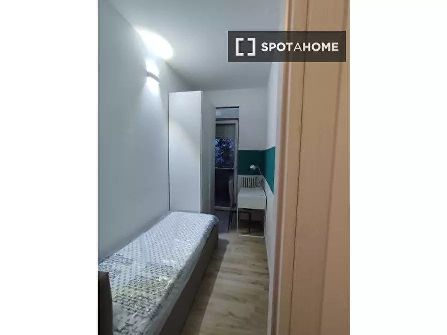 Immagine 4 di Camera condivisa in affitto  in V.le Pietro Pietramellara a Bologna