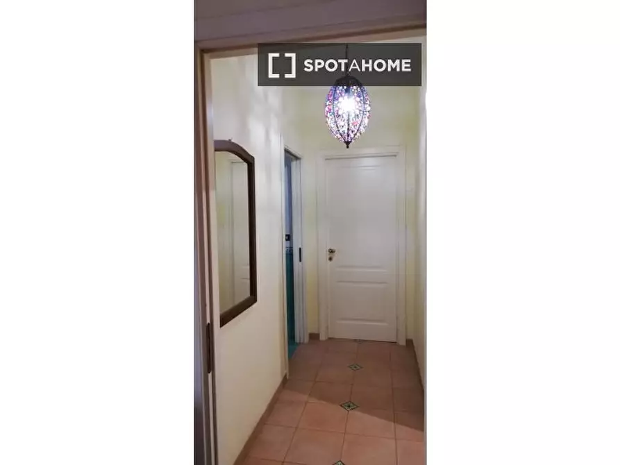 Immagine 11 di Camera condivisa in affitto  in Via Bernardo Cavallino a Napoli