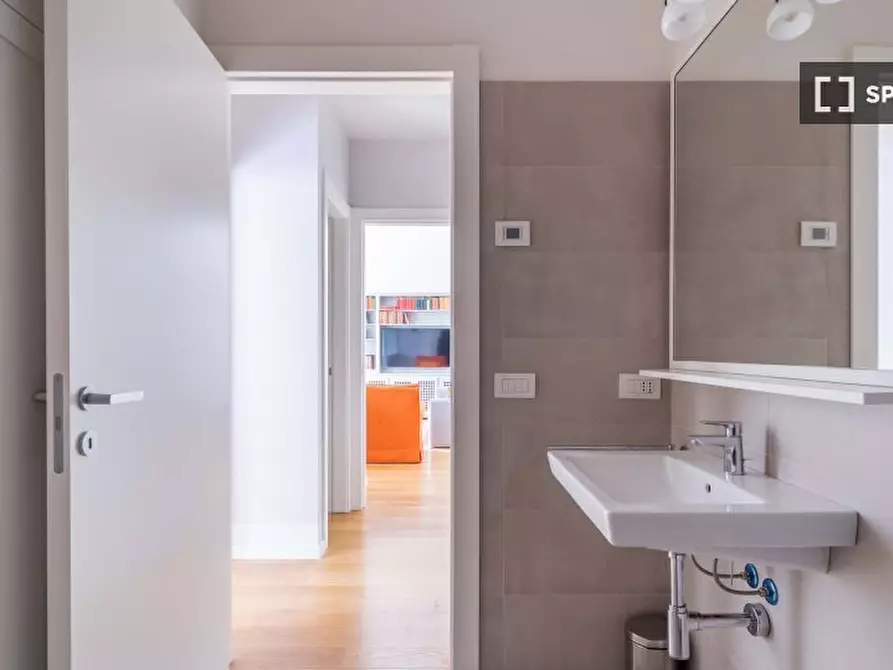 Immagine 19 di Appartamento in affitto  in Viale Montello a Milano