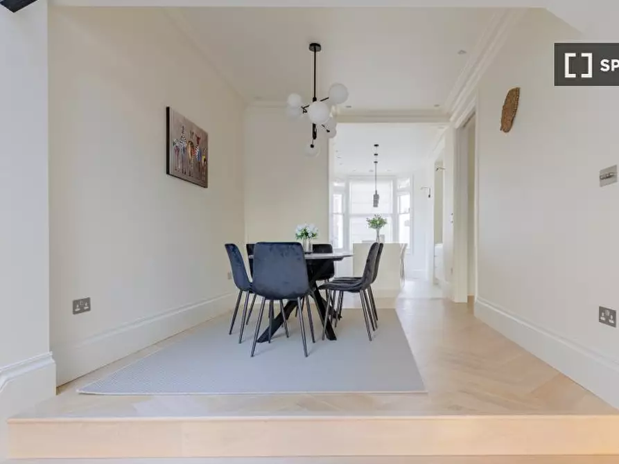 Immagine 16 di Appartamento in affitto  in Batoum Gardens a Hammersmith