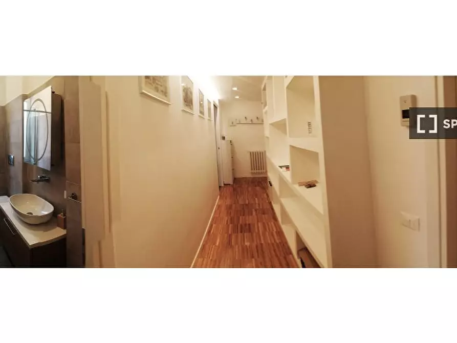 Immagine 13 di Camera condivisa in affitto  in Via dei Monti Lepini a Roma