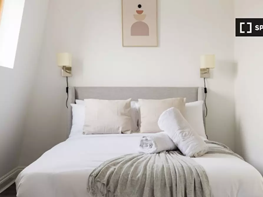 Immagine 12 di Appartamento in affitto  in Goldhawk Rd a Hammersmith