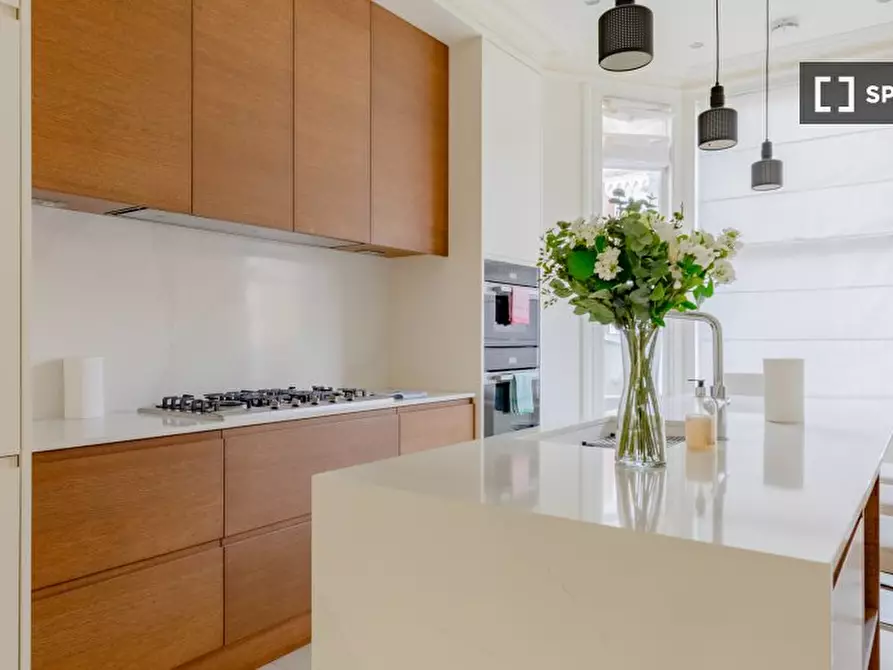 Immagine 2 di Appartamento in affitto  in Batoum Gardens a Hammersmith