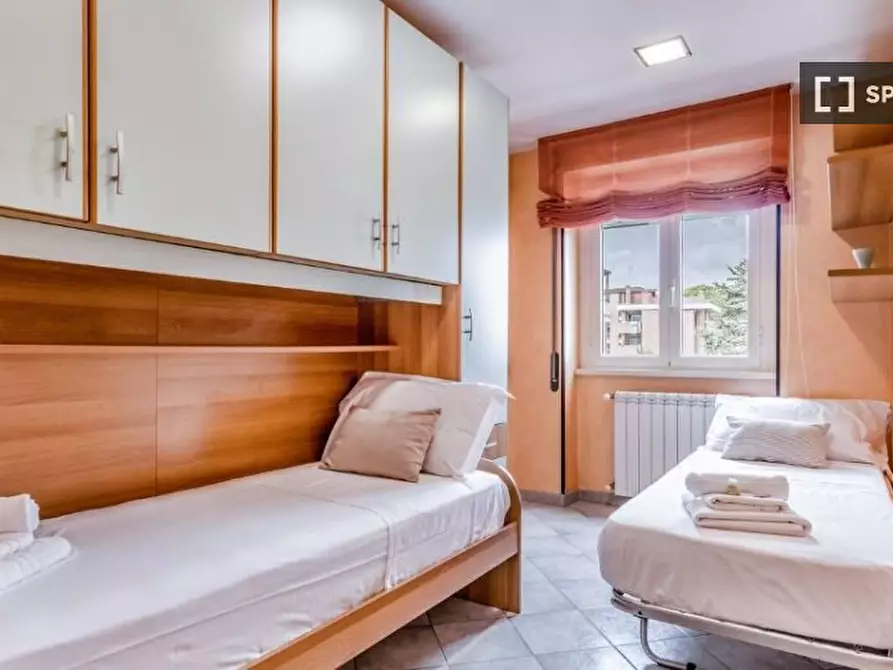 Immagine 4 di Appartamento in affitto  in Via dell'Airone a Roma