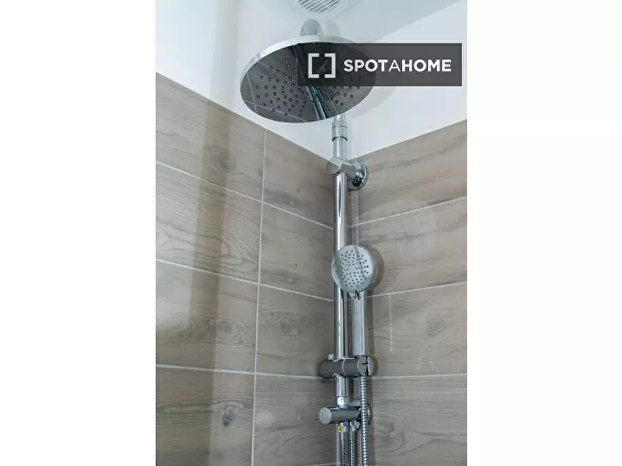 Immagine 11 di Appartamento in affitto  in Via Ginori a Roma