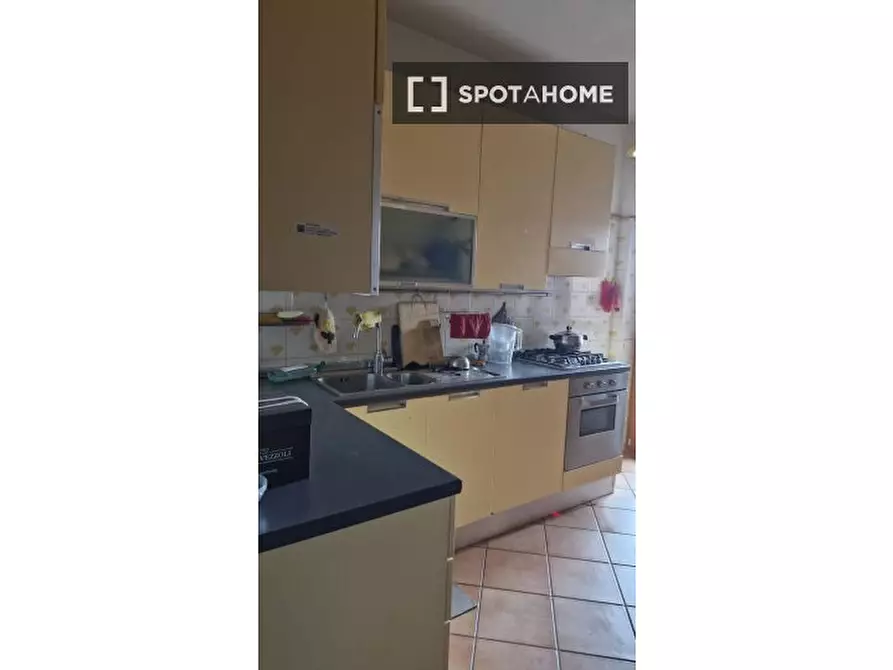 Immagine 9 di Camera condivisa in affitto  in Via Adriano Fiori a Roma