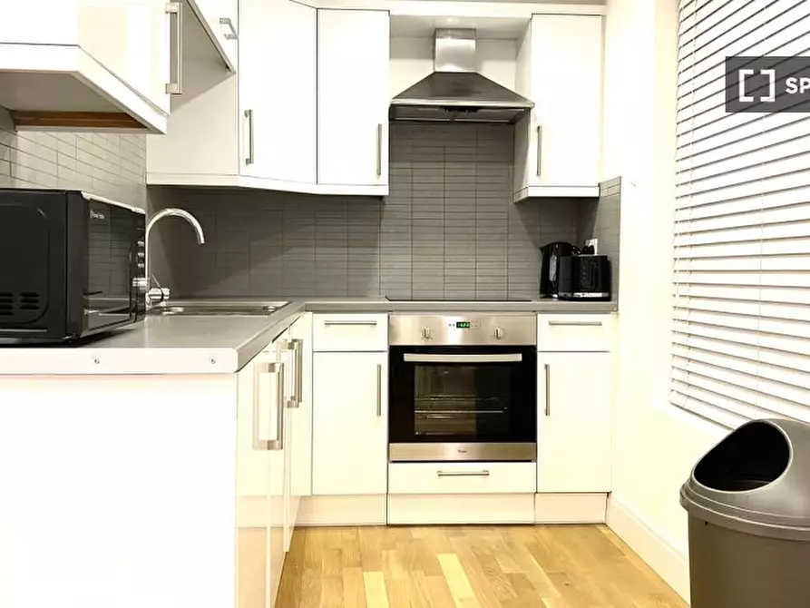 Immagine 17 di Ufficio in affitto  in Fleet St a 