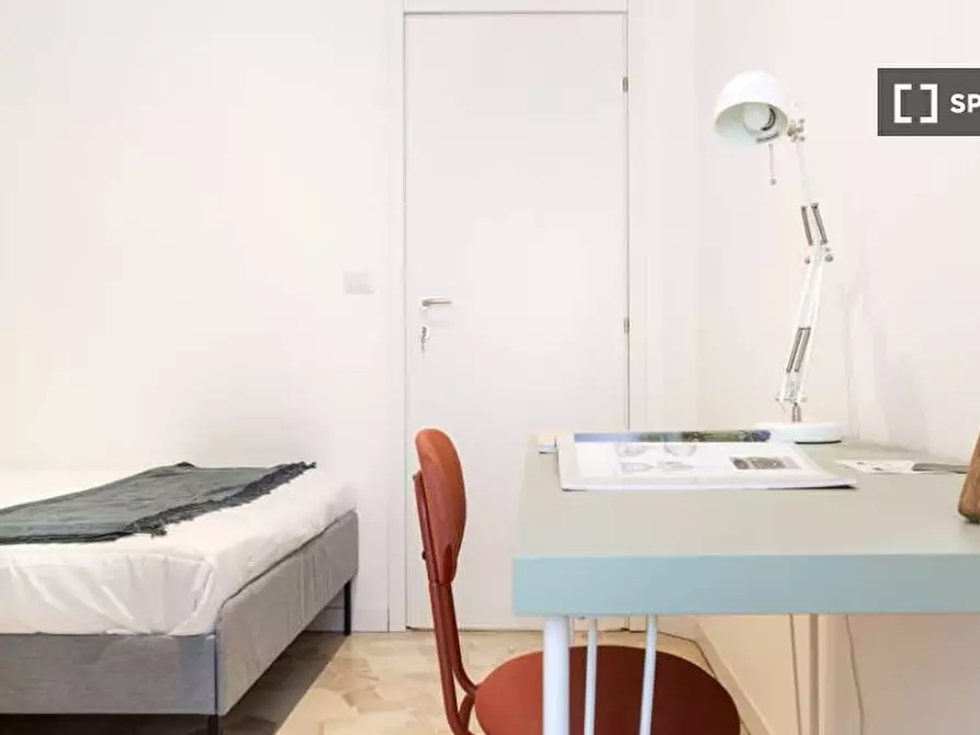 Immagine 5 di Camera condivisa in affitto  in Via Lorenteggio a Milano