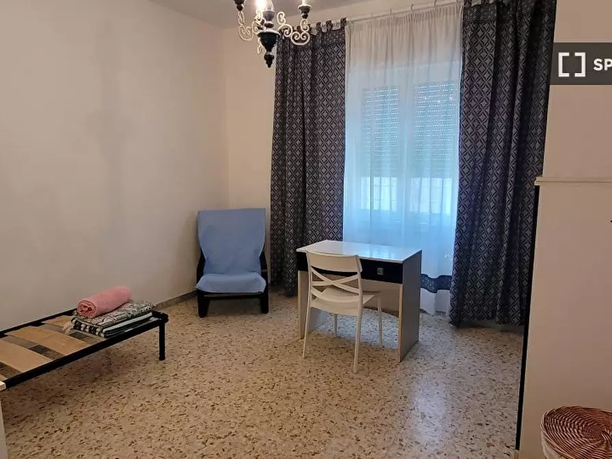 Immagine 5 di Camera condivisa in affitto  in Via Orbassano a Roma