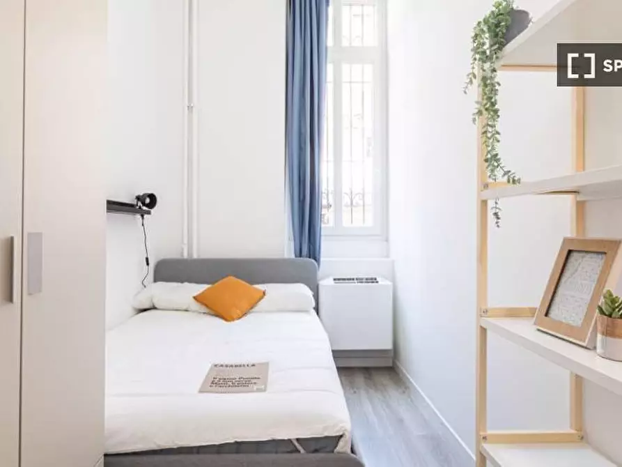 Immagine 2 di Camera condivisa in affitto  in Via Col di Lana a Milano