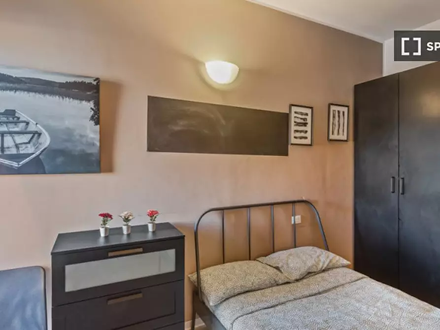 Immagine 14 di Camera condivisa in affitto  in Via Orti a Milano