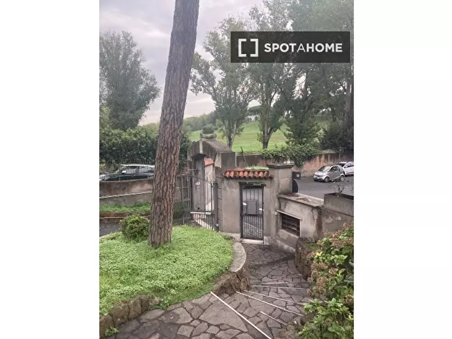 Immagine 1 di Appartamento in affitto  in Vicolo Silvestri a Roma