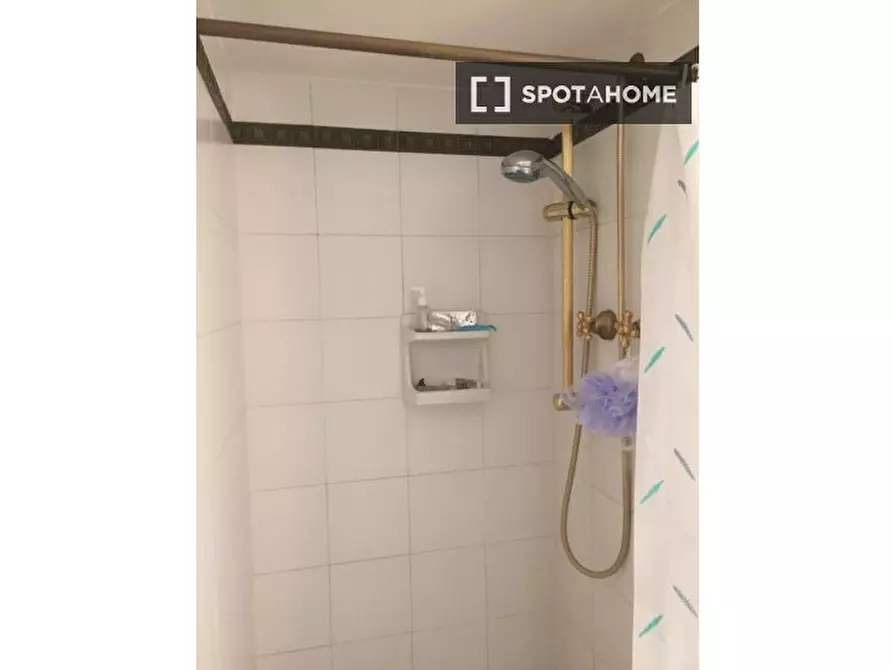 Immagine 18 di Camera condivisa in affitto  in Via Santa Croce a Bologna