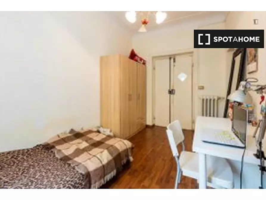 Immagine 3 di Camera condivisa in affitto  in Via Salaria, 00198 Roma RM, Italy a Roma