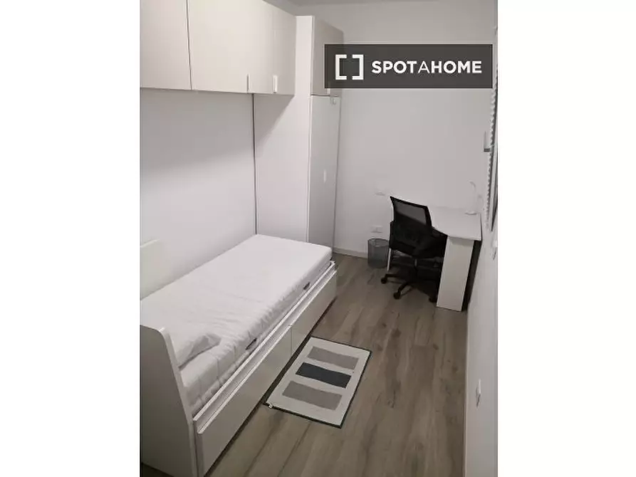 Immagine 2 di Camera condivisa in affitto  in Via Vecchia a Padova