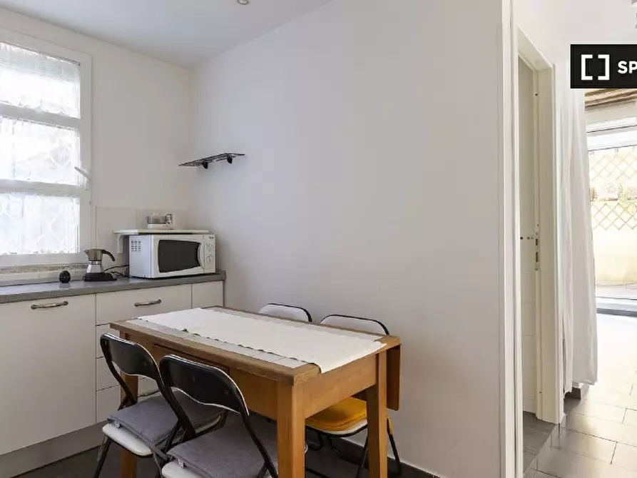Immagine 13 di Appartamento in affitto  in Borgo Vittorio a Roma