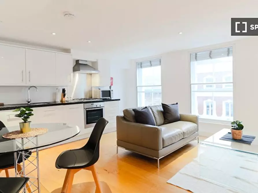 Immagine 1 di Appartamento in affitto  in a Wellington St a 