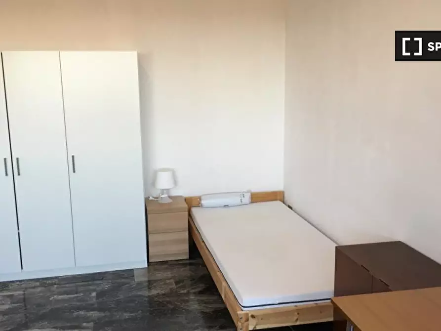 Immagine 13 di Camera condivisa in affitto  in Via San Donato a Bologna