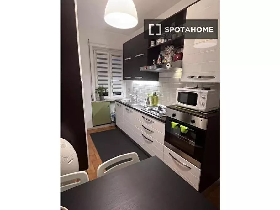 Immagine 4 di Camera condivisa in affitto  in Via Riccardo Pitteri a Roma