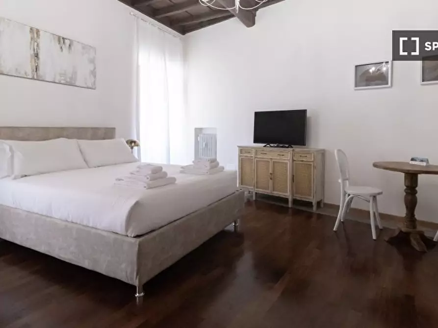 Immagine 14 di Appartamento in affitto  in Via Dei Cappuccini a Roma