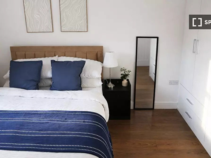 Immagine 11 di Appartamento in affitto  in Salisbury Road a 