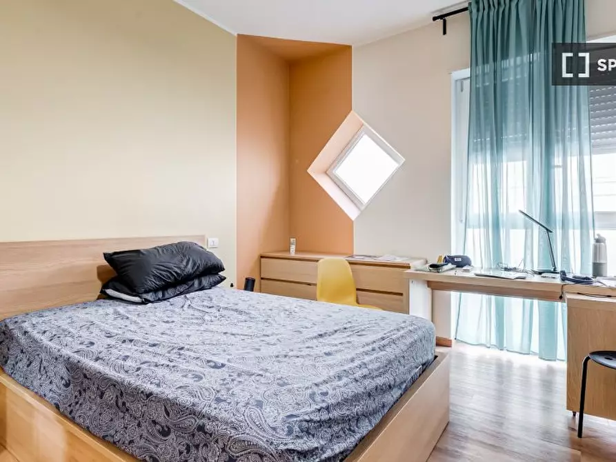 Immagine 1 di Camera condivisa in affitto  in Via Ostiense a Roma