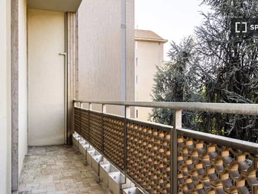 Immagine 13 di Camera condivisa in affitto  in Via Zuretti a Milano