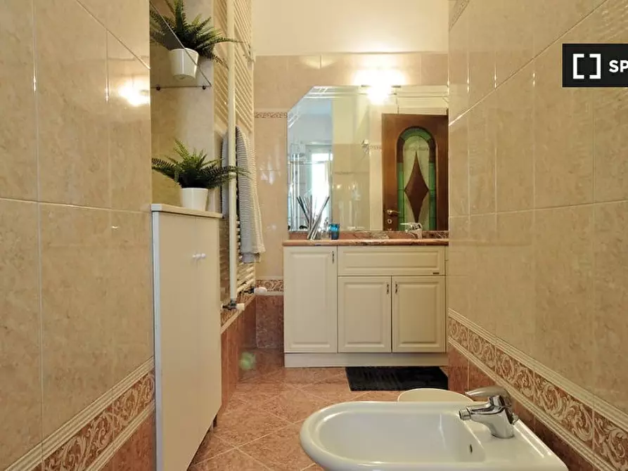 Immagine 9 di Camera condivisa in affitto  in Via Perosa a Torino