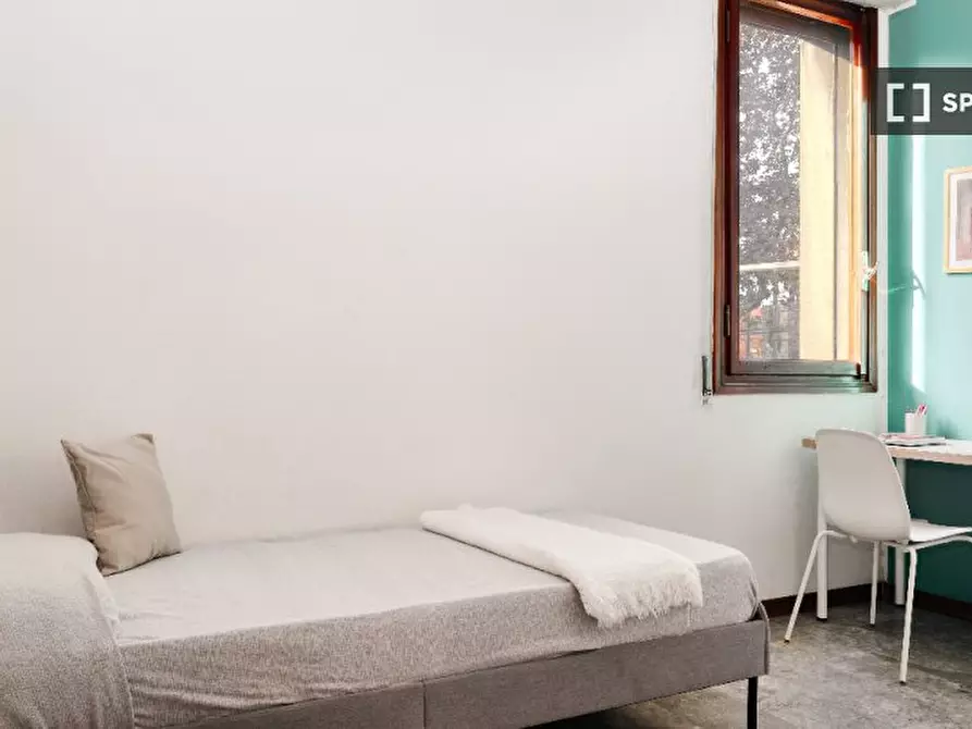 Immagine 1 di Camera condivisa in affitto  in Viale Quirico Filopanti a Bologna