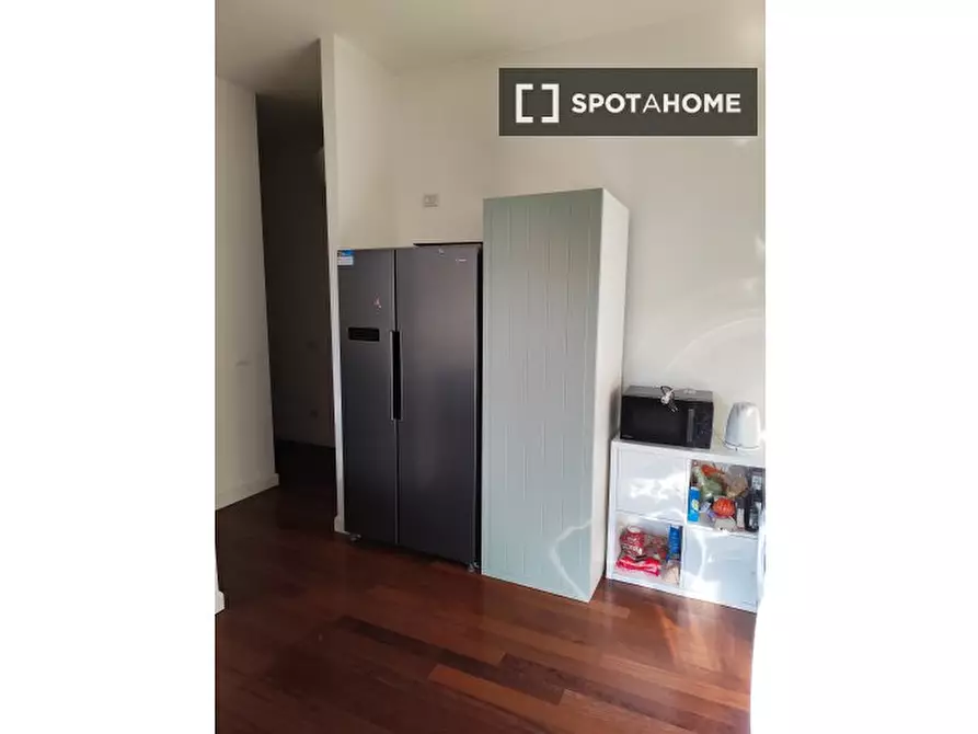 Immagine 13 di Camera condivisa in affitto  in Via Giovanni Brugnoli a Bologna