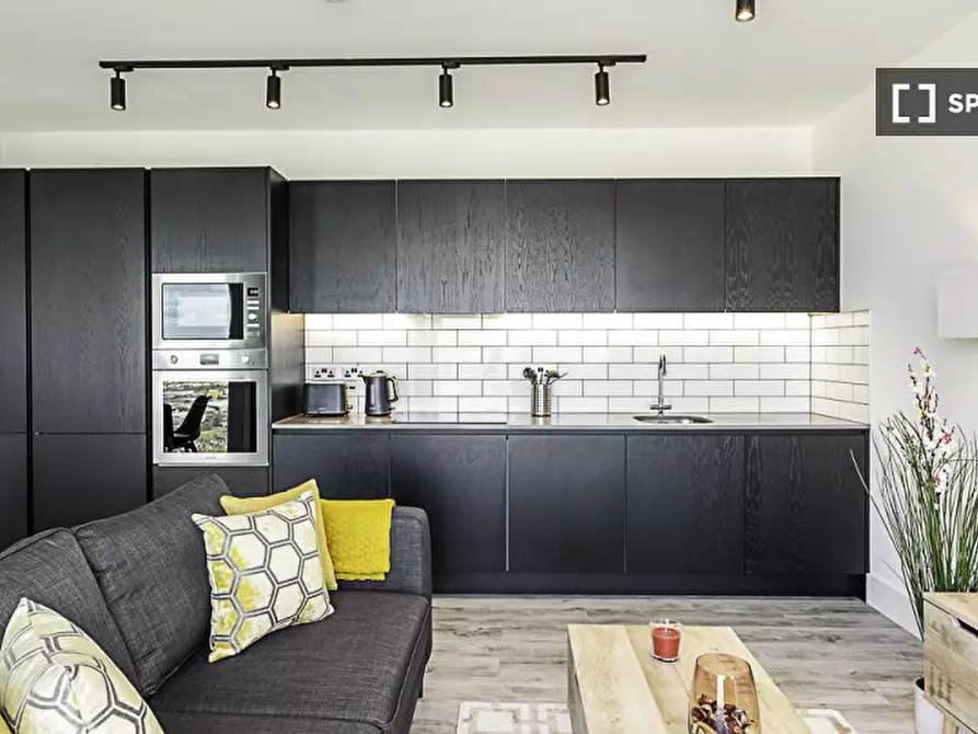 Immagine 2 di Appartamento in affitto  in Icon Tower a Ealing