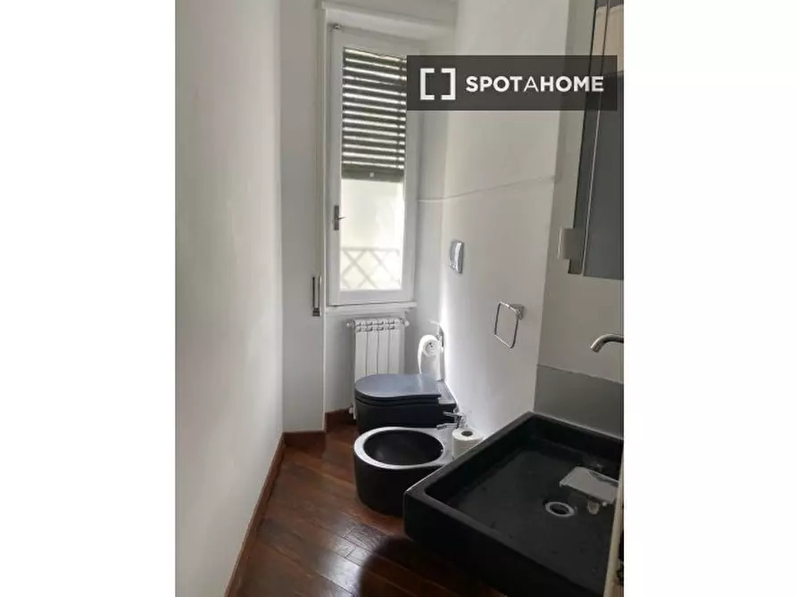 Immagine 11 di Camera condivisa in affitto  in Via Guidubaldo del Monte a Roma