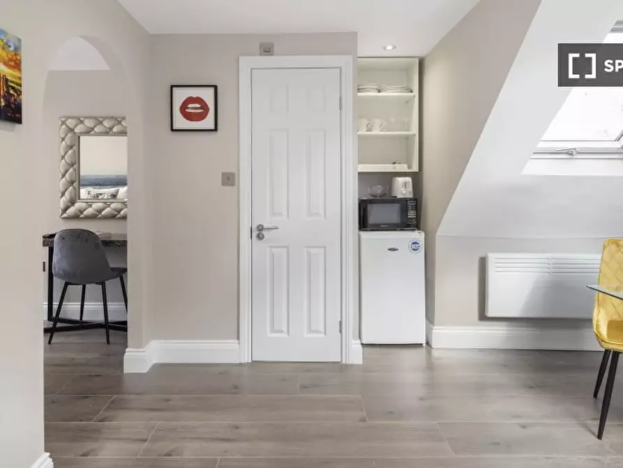 Immagine 12 di Ufficio in affitto  in flat a Tottenham