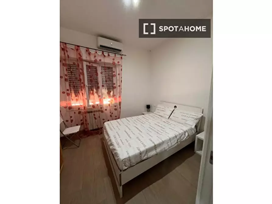 Immagine 14 di Appartamento in affitto  in Via Rocca di Papa a Roma