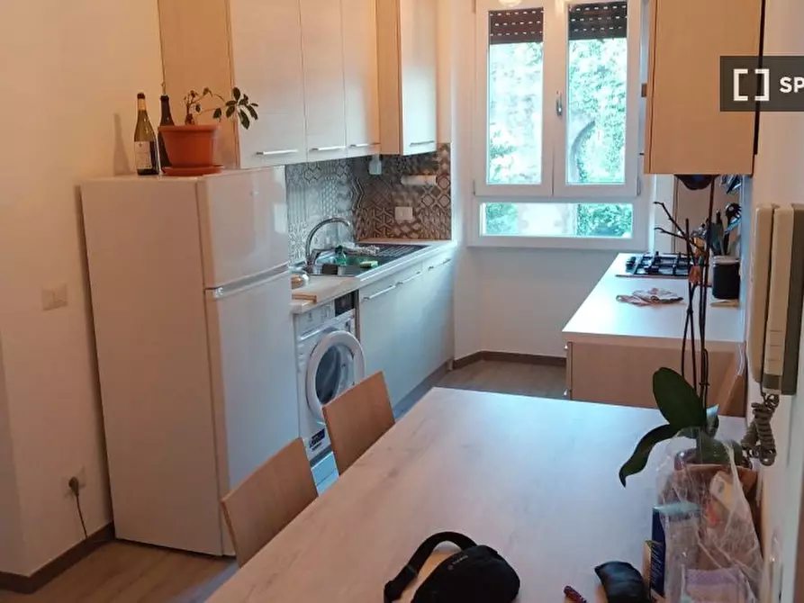 Immagine 3 di Camera condivisa in affitto  in Via di S. Castulo a Roma