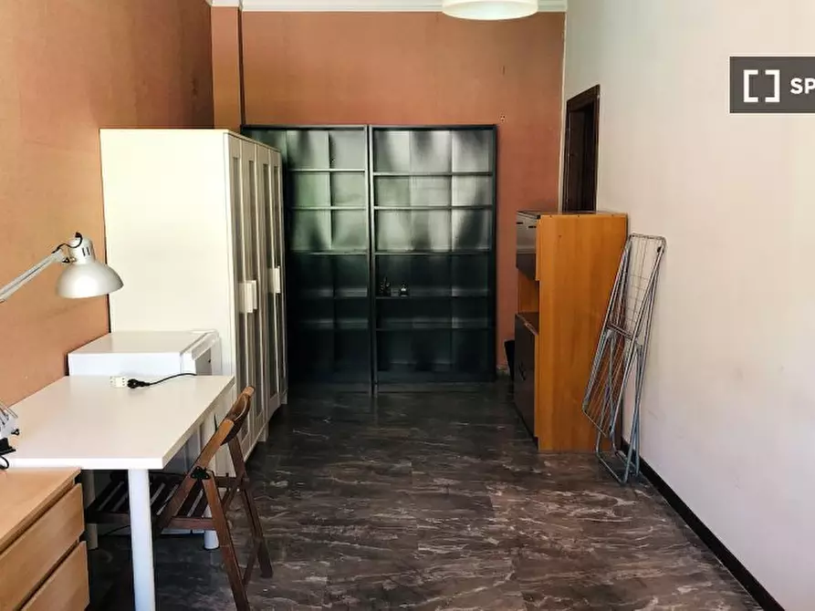 Immagine 3 di Camera condivisa in affitto  in Via Francesco Orestano a Roma