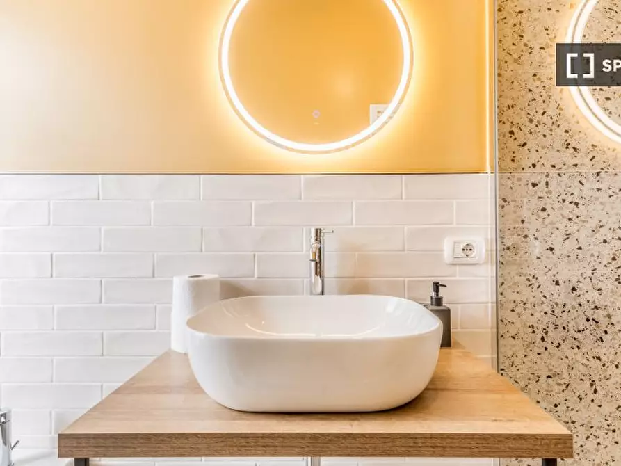 Immagine 19 di Appartamento in affitto  in Via Ostiense a Roma