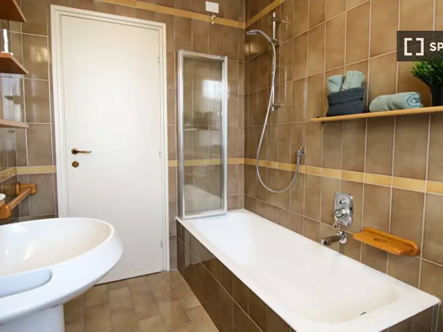 Immagine 17 di Camera condivisa in affitto  in Creta a Brescia