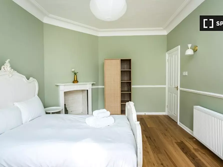 Immagine 19 di Appartamento in affitto  in Ambrose Ave a Barnet