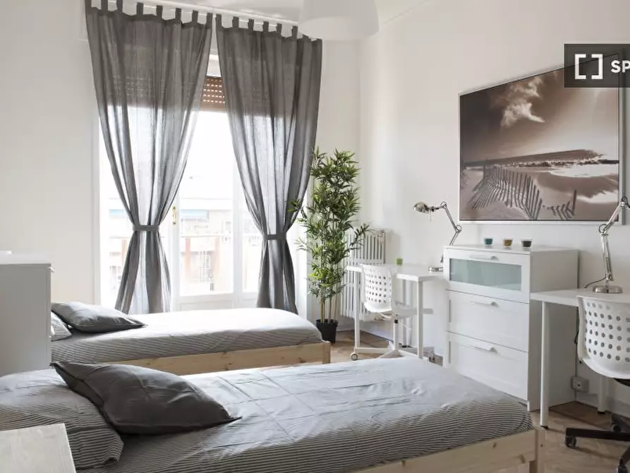 Immagine 1 di Camera condivisa in affitto  in Largo Giovan Battista Scalabrini a Milano