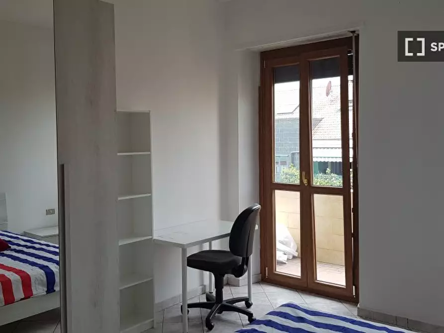 Immagine 2 di Camera condivisa in affitto  in Via Sant'Ambrogio a Torino