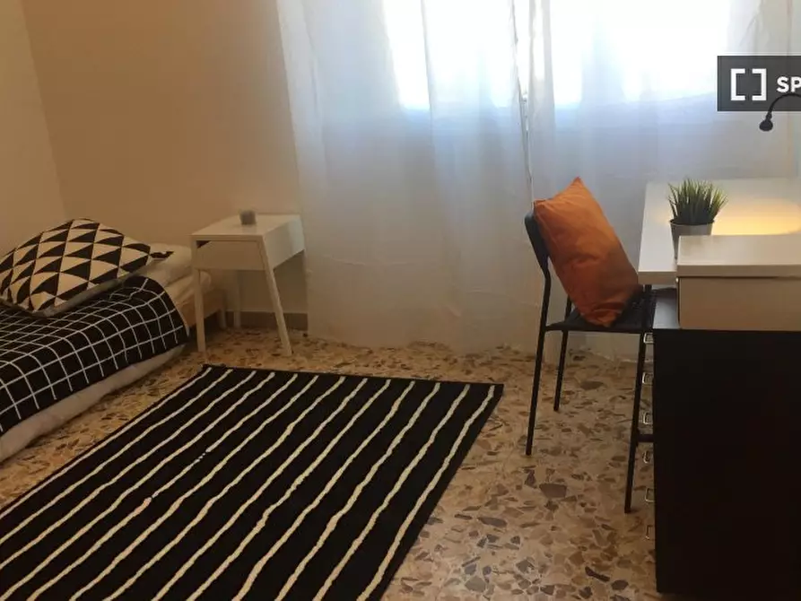 Immagine 1 di Camera condivisa in affitto  in VIA F. BARACCA a Firenze