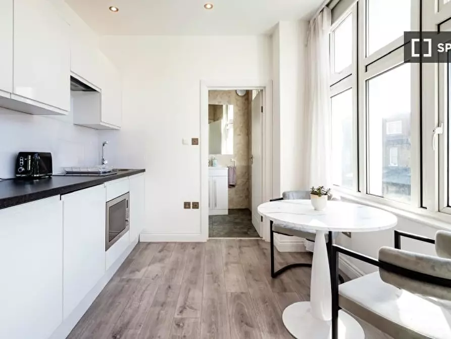 Immagine 4 di Ufficio in affitto  in a Southfield Rd a Hounslow