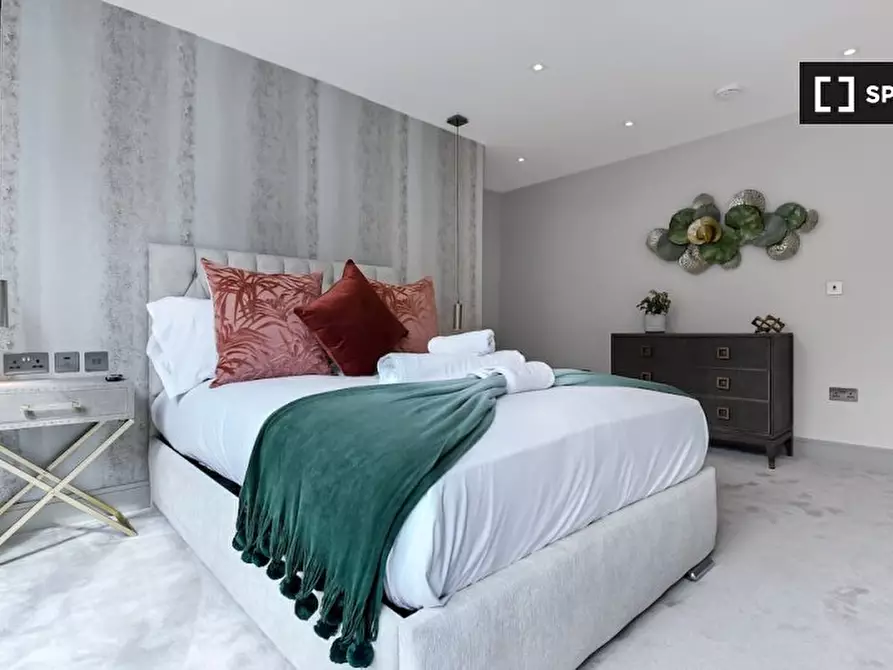 Immagine 18 di Appartamento in affitto  in Flat Goldman House - 122 Wembley Park drive HA9 8HP a Brent