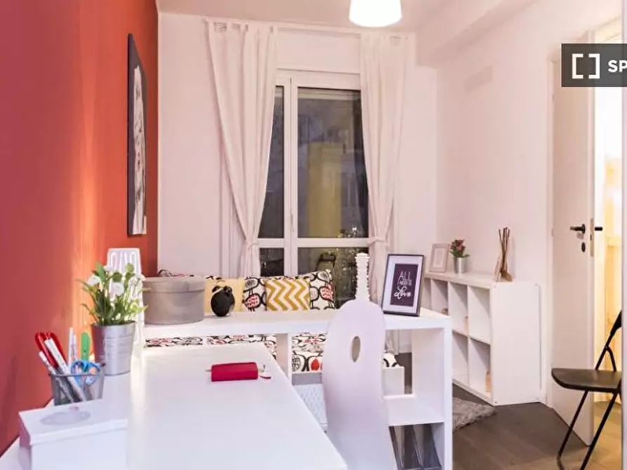 Immagine 3 di Camera condivisa in affitto  in Via Antonio Canova a Milano