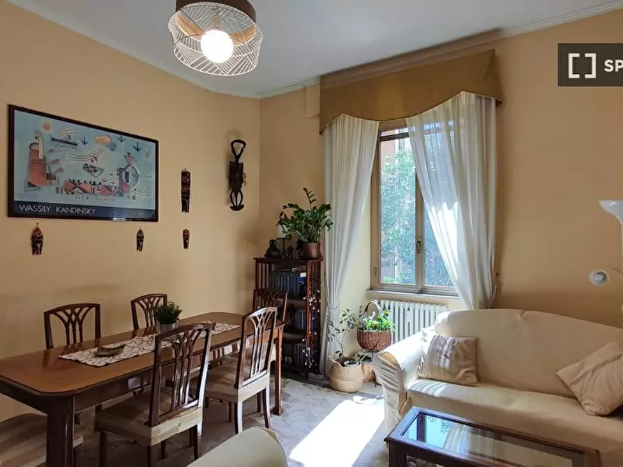 Immagine 5 di Camera condivisa in affitto  in Via Francesco Valesio a Roma