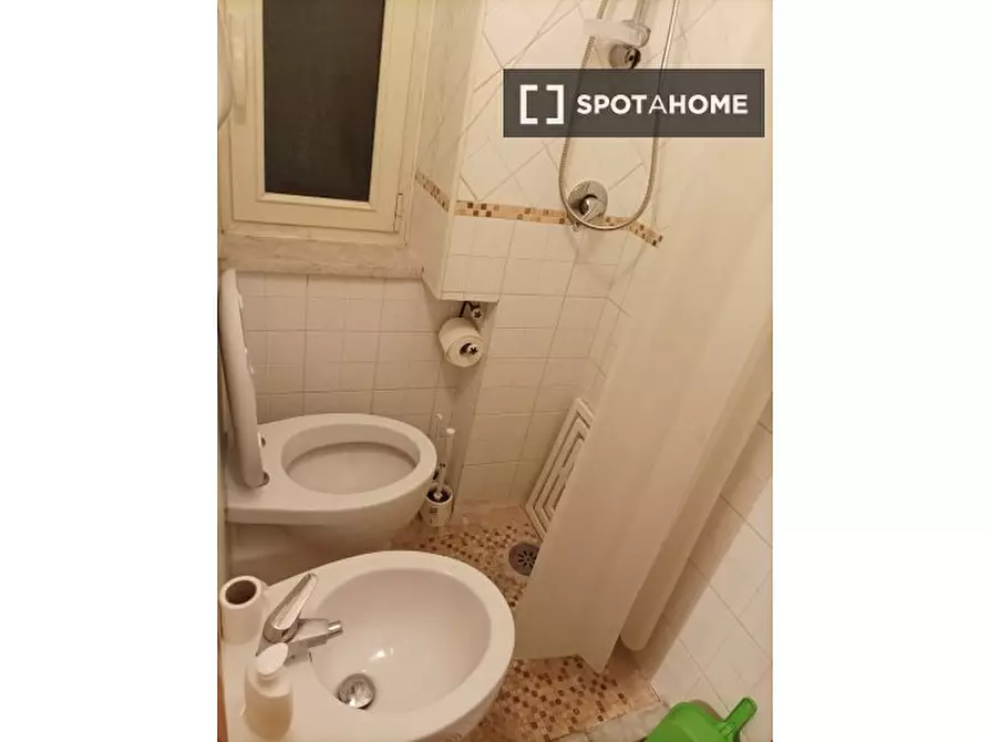 Immagine 1 di Ufficio in affitto  in Via del Carmine a Napoli