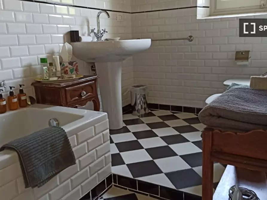 Immagine 4 di Camera condivisa in affitto  in Via Piero Cironi a Firenze